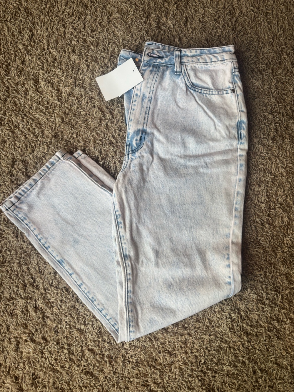 White Wash High-Rise Jeans - 80’s feel